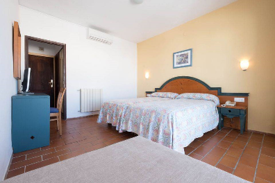 Double Room Central Cheap Hotel With Terrace Leibtour