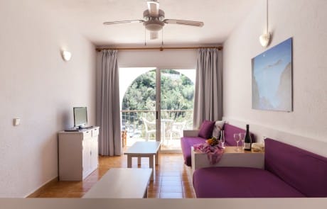 comfort one bedroom apartment CALVADAP 5 - LeibTour: TOP aparthotels in Ibiza